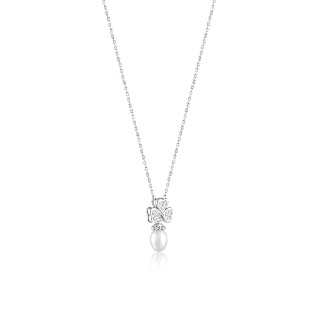 Clover Pearl Necklace