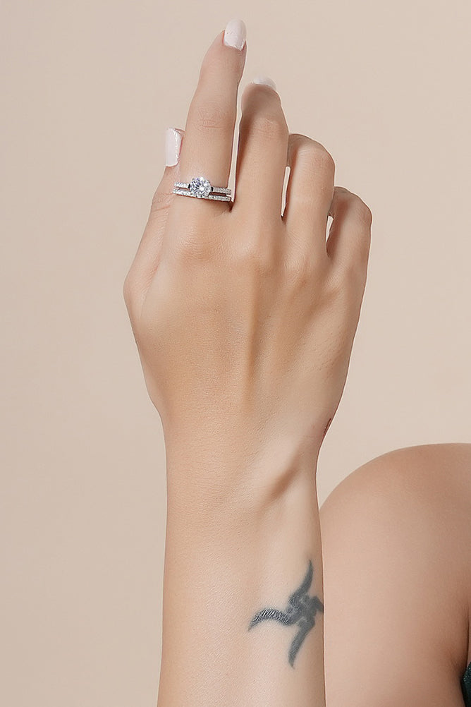 Constant Duo Rings
