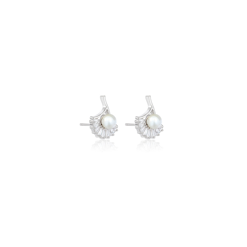 Ginkgo Pearl Fan Studs