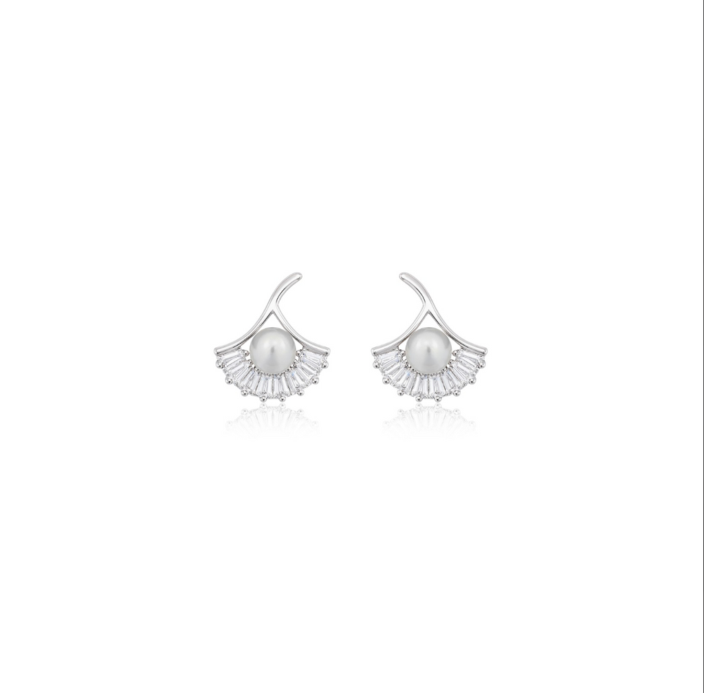 Ginkgo Pearl Fan Studs