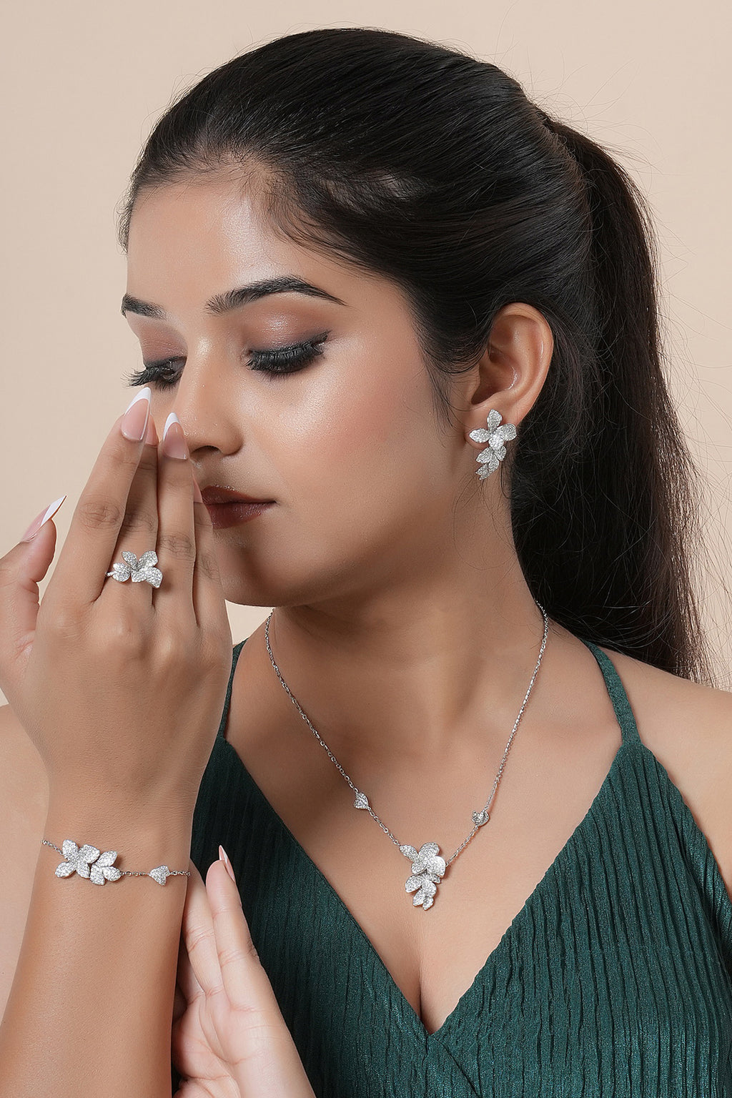 Sculpta Necklace Set