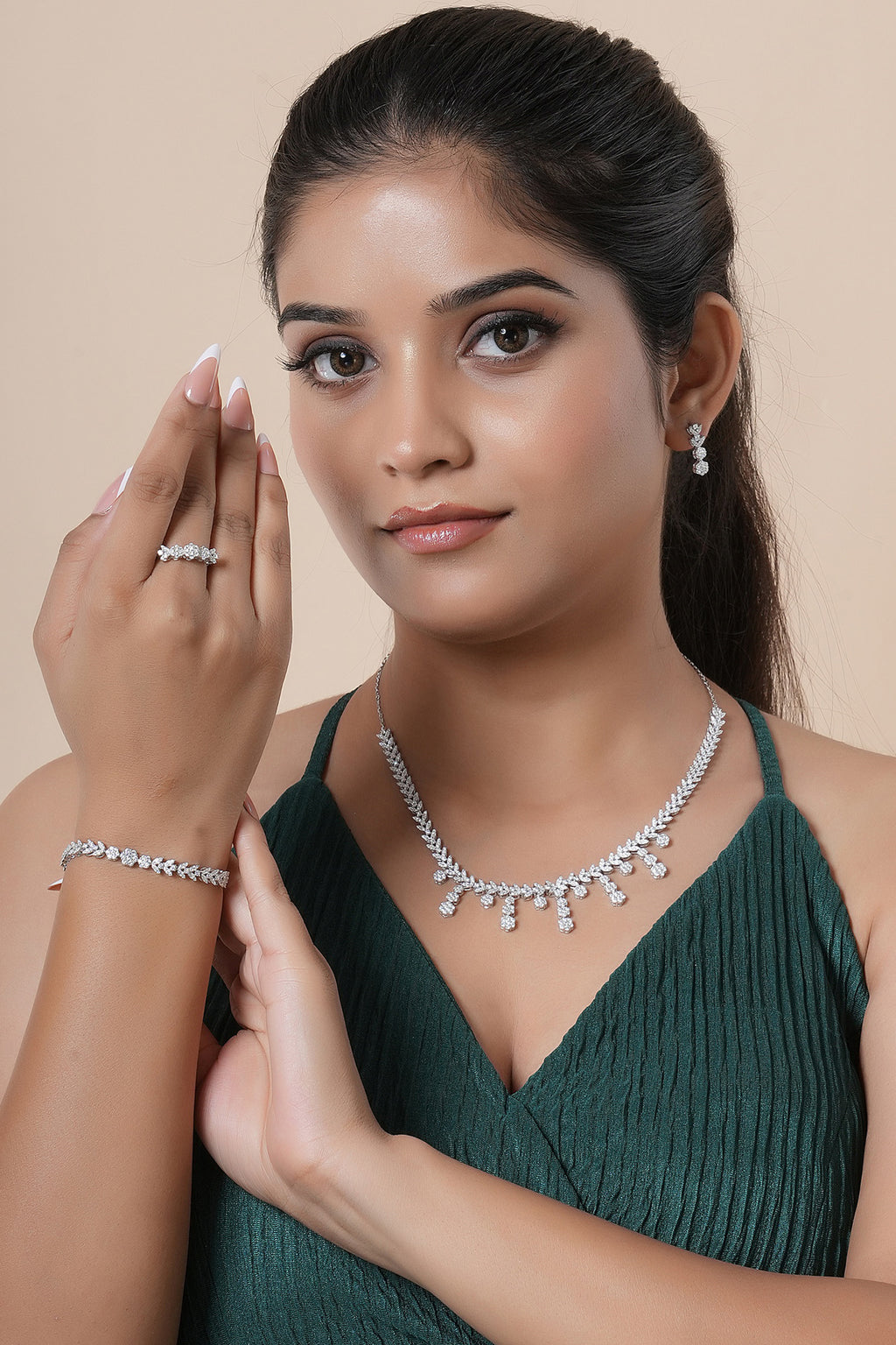 Solaire Necklace Set