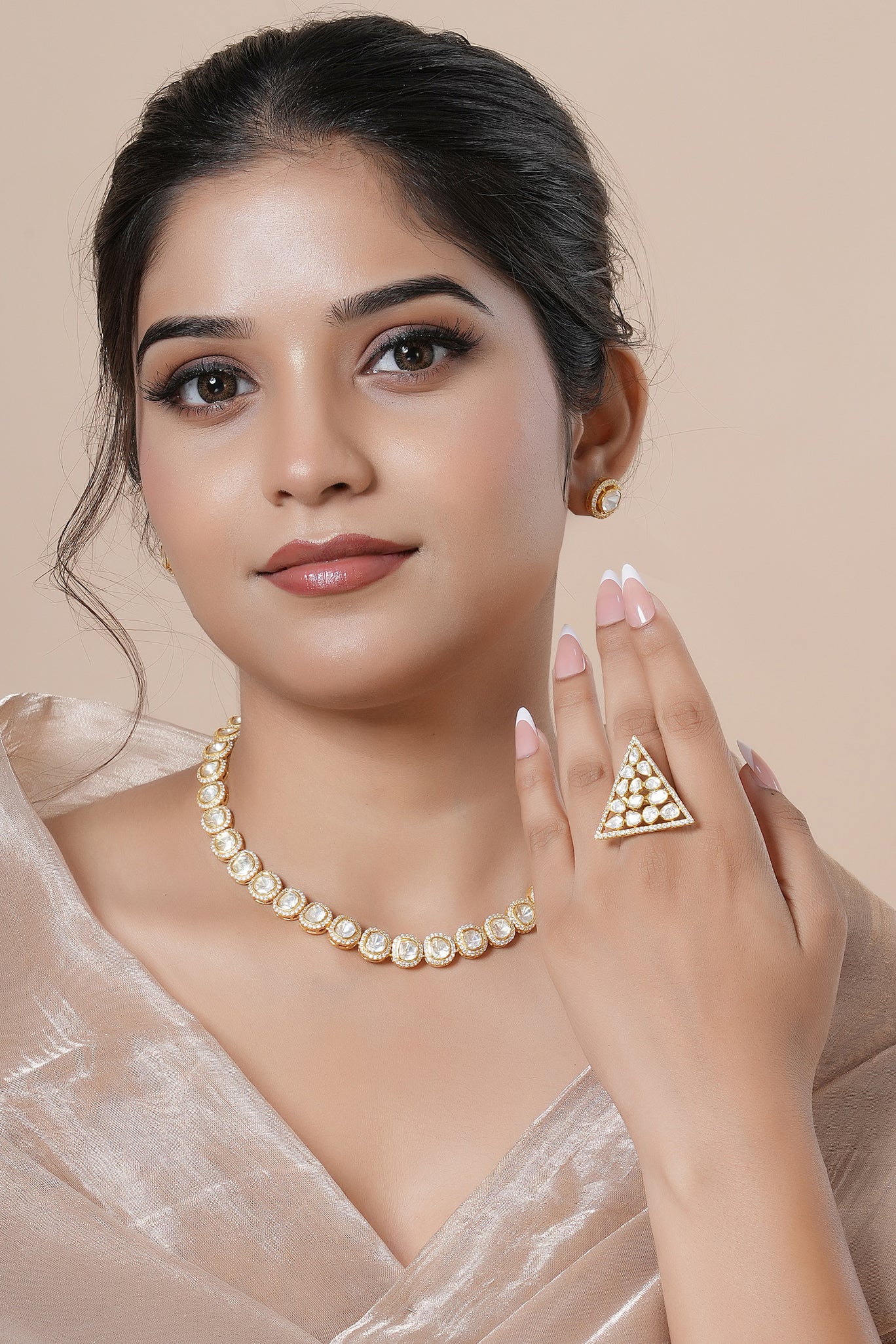 Trikona Ring